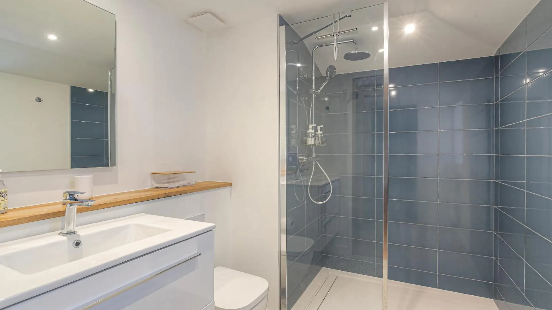 Chambre Comfort - Ancien Cuvage Des Pierres Doree Denice Bed & Breakfast