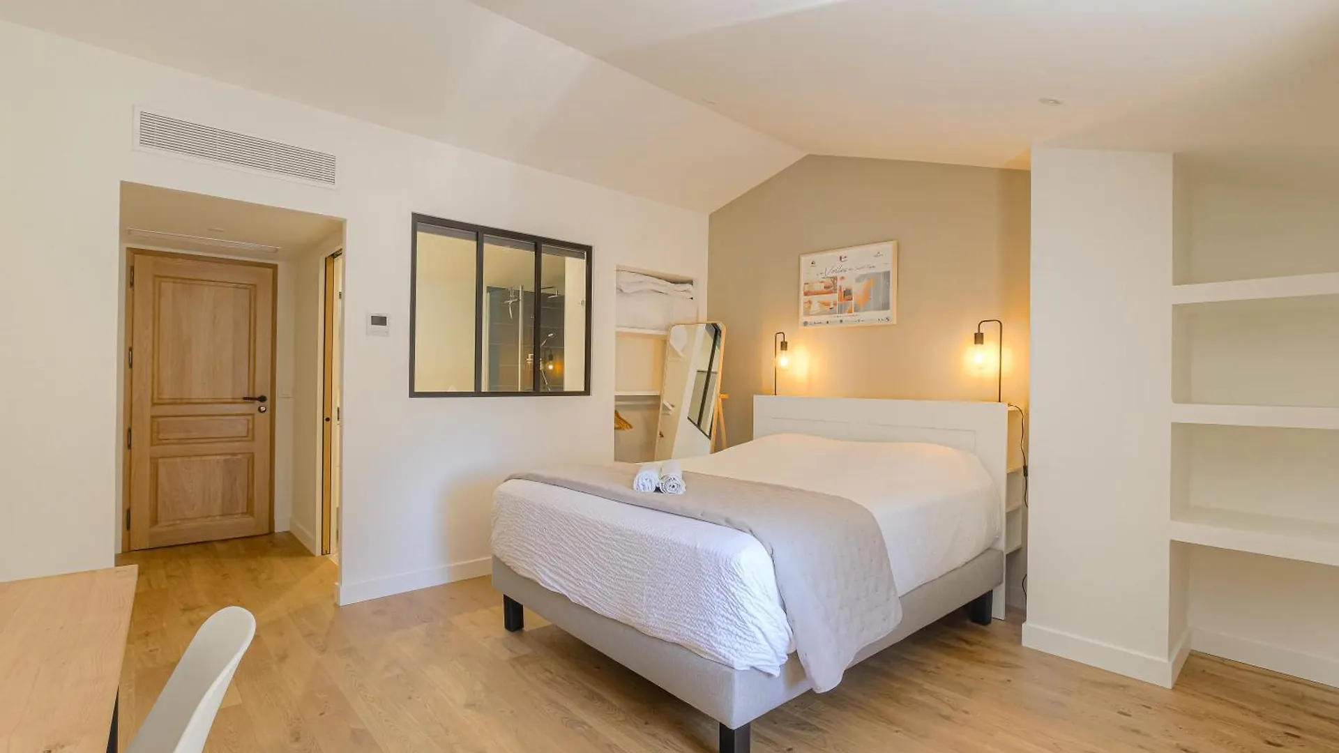 Chambre Comfort - Ancien Cuvage Des Pierres Doree Denice Bed & Breakfast
