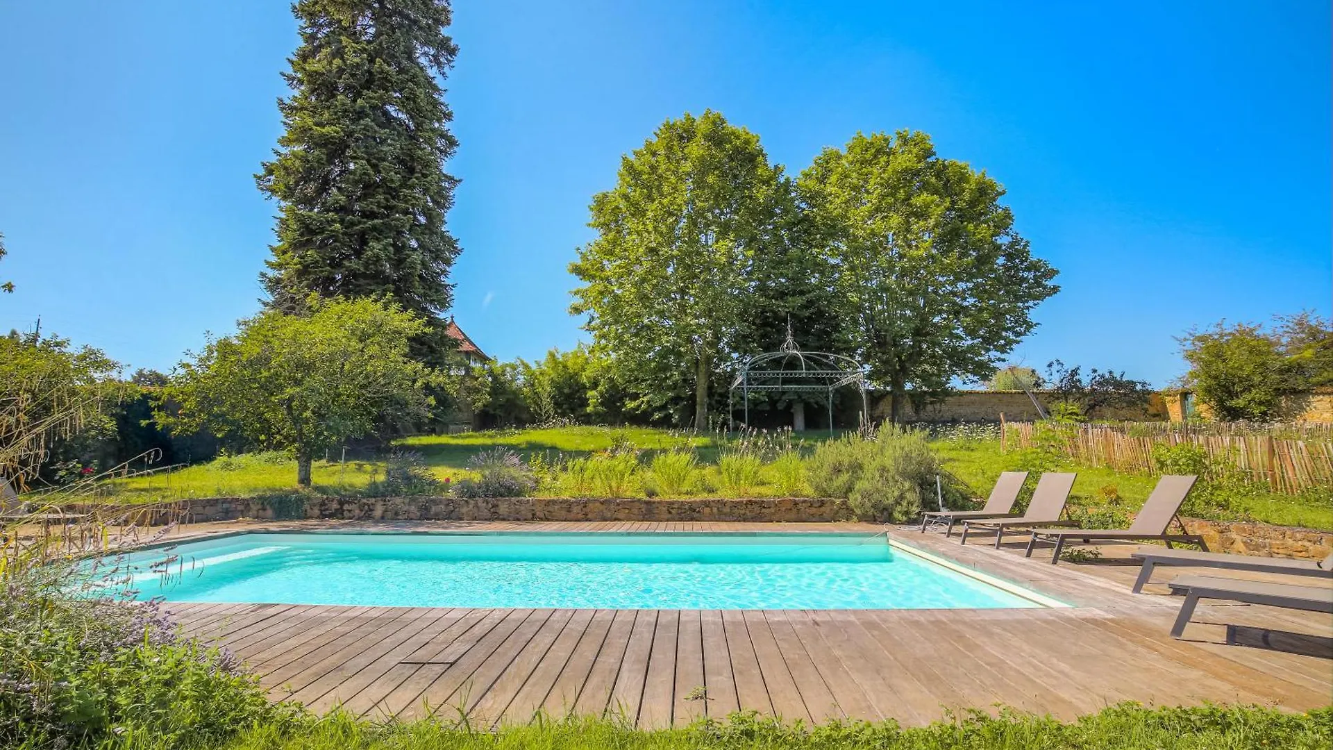 Bed & Breakfast Chambre Comfort - Ancien Cuvage Des Pierres Doree Denice France